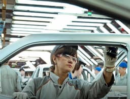 Оптимизация или низкий спрос?: АвтоВАЗ сокращает производство