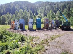«Автомобильный Стоунхендж»: необычную инсталляцию под открытым небом собрали из старых машин в Алтайском крае