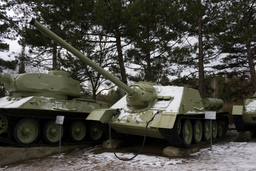 Nightmare for "Tigers" and "Panthers": WWII-era SU-100 "Beast Killers" Still in the Army