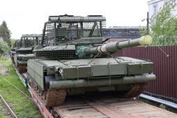 The Main Advantage of the T-80U Tank Over the T-80BVM in Battle Revealed: It Will Be Safer