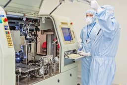 Первый отечественный молд-компаунд для защиты микросхем испытали российские инженеры 