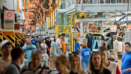 Russian industry slowed down: afloat due to the military-industrial complex