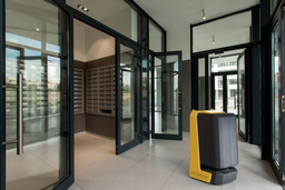 Russian robot "Belka" can replace couriers in "door-to-door" delivery