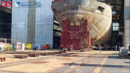 «Певек» на стапеле: ОСК вывела корпус многофункционального аварийно-спасательного судна из эллинга