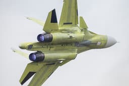 «Still has downy feathers»: a new Su-34 in a duckling livery was built in Novosibirsk