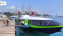 От Сочи до Сухума за 2,5 часа: пассажирское судно на подводных крыльях «Комета-120М» совершило первый рейс