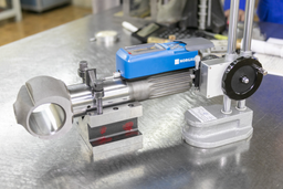 Новые измерительные приборы осваивают в лаборатории завода «КАМАЗ»