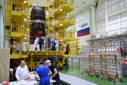 «Прогресс МС-32» готовится к запуску: солнечные батареи успешно прошли проверку