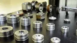 Что будет с Курским заводом тракторных запчастей?: Предприятие продаёт активы на 300 млн рублей