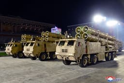 Самую большую РСЗО в мире KN-25 привезли на испытания в Россию