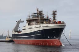 Супертраулер «Капитан Юнак» подготовят к передаче заказчику в декабре 2025 года