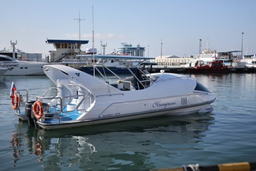 Пассажирский катер проекта L390 спущен на воду