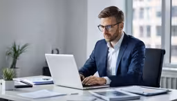 Стало известно, сколько россиян выдают работы ИИ за свои