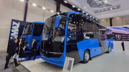 С кухней и туалетом: КамАЗ представил свой новый туристический автобус