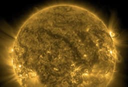 Будьте готовы: мощнейшая вспышка зафиксирована на Солнце