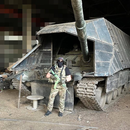 Танк Т-72Б3 в необычной комплектации показали российские бойцы 