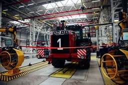 Ростсельмаш запускает современный комплекс окраски на новом тракторном заводе