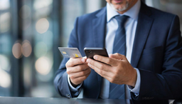 Банки начали блокировать счета россиян за переводы самим себе