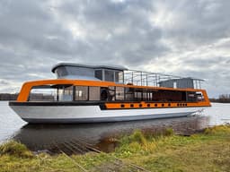 Самое крупное электрическое судно нового поколения спущено на воду в Чкаловске