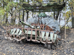 Российские бойцы показали, как создают защитную систему «Ёж» для танков Т-80БВ