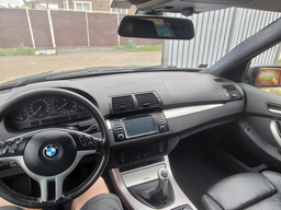 Владельцев BMW X5 предупредили о внезапном взрыве подушек безопасности