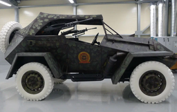 Cabriolet partisano: venden un vehículo blindado BA-64B con camuflaje centelleante por casi 5 millones
