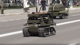 «Богомолы» с гранатомётами и робот-сапёр: редкие НРТК показали на параде в Татарстане
