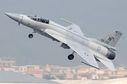 Rusia se niega a reparar los motores RD-93 de los cazas chinos JF-17 en Pakistán
