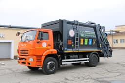 Ryazhsky ARZ presented a refuse truck for separate collection on a KamAZ-53605 chassis