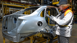 АвтоВАЗ показал, как ультразвуком проверяют более 4500 сварных точек кузова Lada