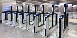 Первые столичные турникеты нового поколения заработали в Москве