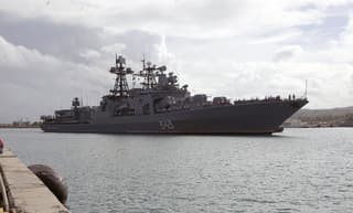 Armed with Kalibr and Uran missiles, the frigate "Marshal Shaposhnikov" entered the Red Sea