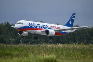 Контракты на поставку 60 импортозамещенных МС-21 и SJ-100 подписал Минпромторг