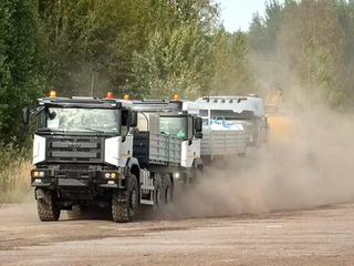 Producen en San Petersburgo: los primeros camiones BAZ ya han salido de la línea de montaje