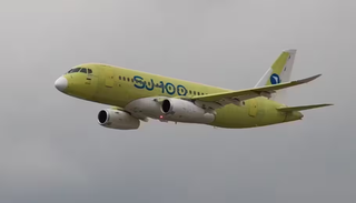 "Yakovlev" considera la creación de un "Superjet" alargado de 130 plazas