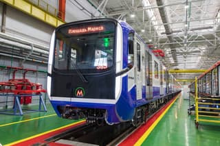 Пять новых поездов поставили Новосибирскому метрополитену