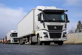Más de 300 camiones no tripulados "saldrán" a las carreteras de Rusia en 2028