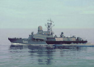 El portador de misiles antibuque "Malakhit", la corbeta de misiles "Rassvet", practicó la neutralización de amenazas de drones en el mar de Barents