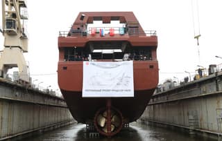 Производителю самых крупных кораблей выдвинули иск на 3.7 млрд рублей