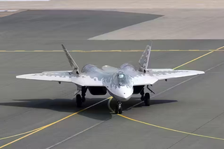 Un satélite estadounidense de la empresa Vantor captó una concentración récord de Su-57 en la base aérea de Dzyomgi