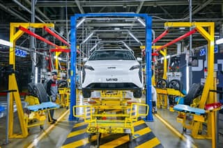 Nombran la novedad más esperada del mercado automotriz ruso: no es ni el "Volga" ni el "Moskvich"