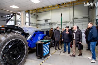 El tractor no tripulado más reciente "Dontekh" será completamente eléctrico y se integrará con drones