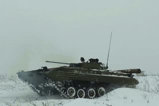 Through Trenches and a High-Speed Track: BMP-2 Used at Tankodrome in Altai Krai