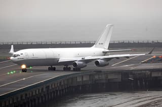 Un transportador ruso especial Il-96-400T llegó a Macao