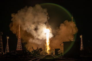 Задать вопрос космонавтам и «побывать» на МКС: в Max запустили «Неделю космоса»