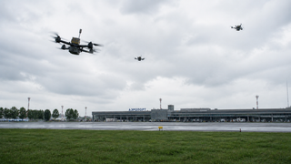 "Almaz-Antey" informó sobre el funcionamiento impecable del control de tráfico aéreo durante los ataques de drones