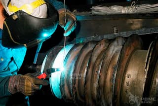 Welding gas that increases metal hardness to 630 HV and changes steel structure created by Moscow engineer