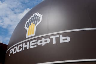 "Trabajos no programados en la refinería": Sechin explicó la situación en las gasolineras rusas