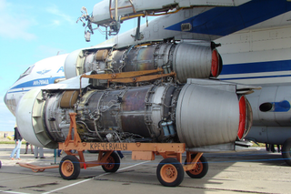 Motores de Il-96 y MiG-31 calientan ciudades rusas