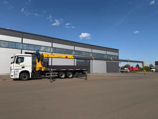 15 toneladas de carga y una pluma de casi 20 metros: la fábrica "Feniks" de Chelny presentó el nuevo KAMAZ con grúa XCMG